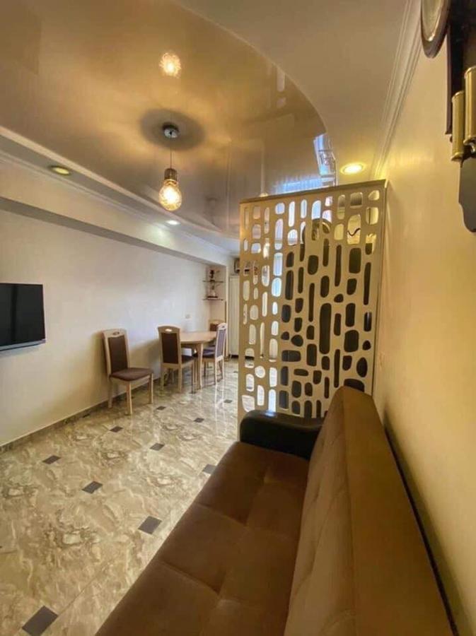 Apartment Dolphin บาทูมิ ภายนอก รูปภาพ