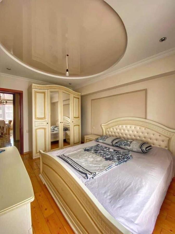 Apartment Dolphin บาทูมิ ภายนอก รูปภาพ