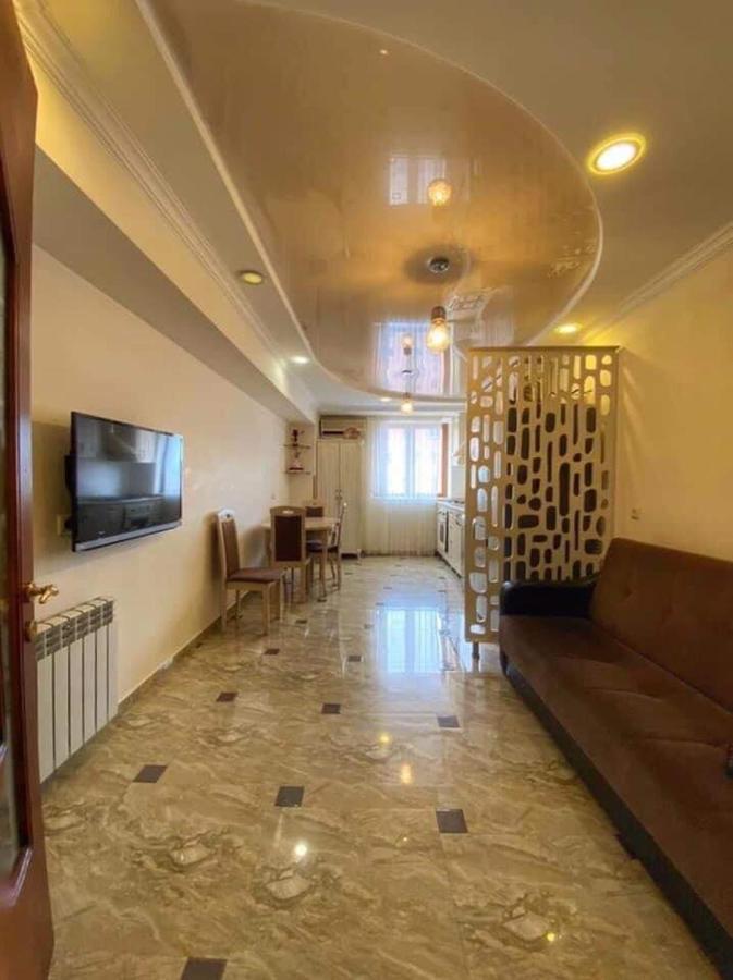 Apartment Dolphin บาทูมิ ภายนอก รูปภาพ