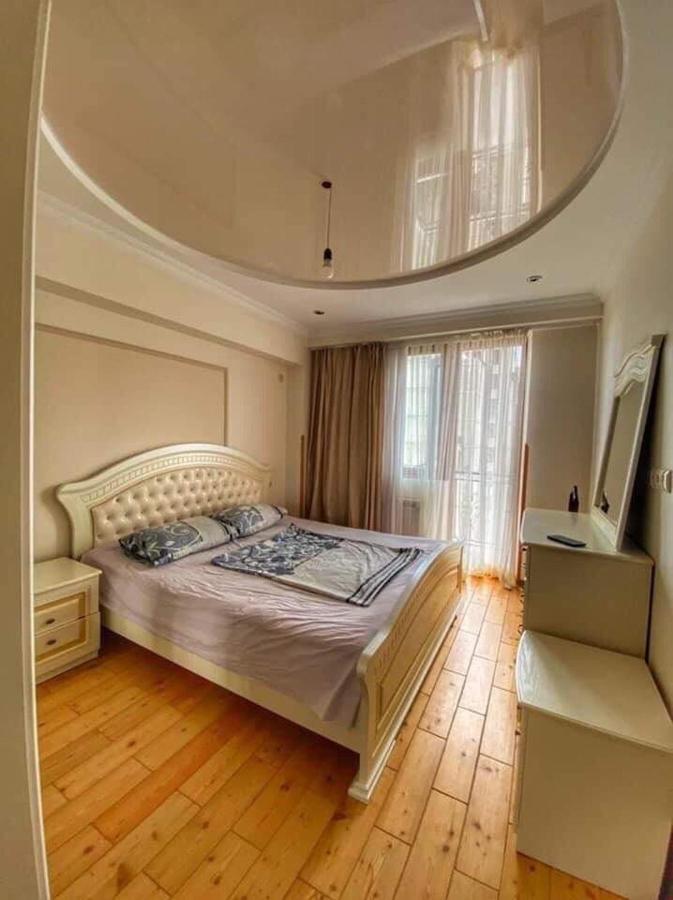 Apartment Dolphin บาทูมิ ภายนอก รูปภาพ