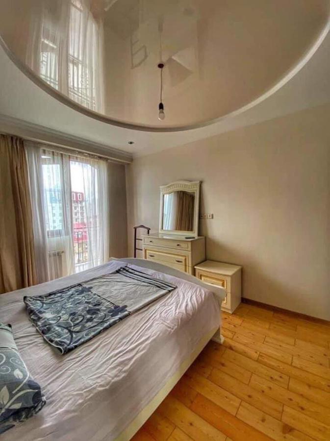 Apartment Dolphin บาทูมิ ภายนอก รูปภาพ